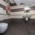 Kristal Hotel