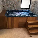 Kristal Hotel