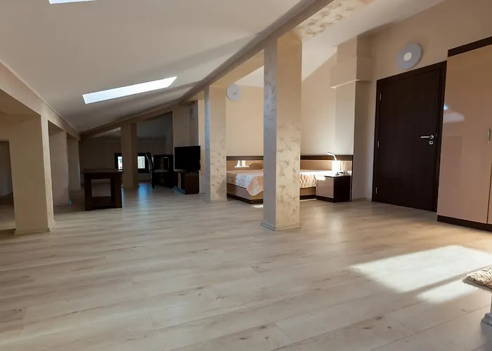 Kristal Hotel Dospat